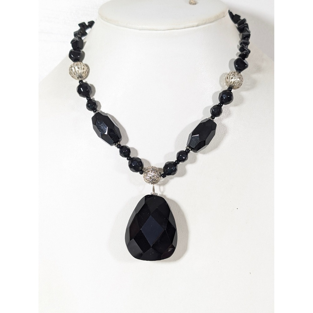 Best Jewelry Co Black Glass Pendant Necklace‎ Filigree Ball Silver Tone 20"